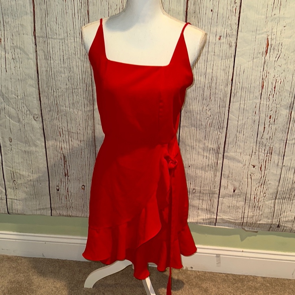 Elegant Red Sleeveless Dress